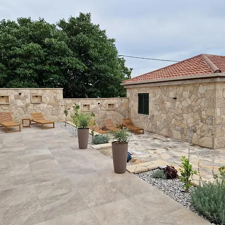 House Yara Dalmatia Villa *